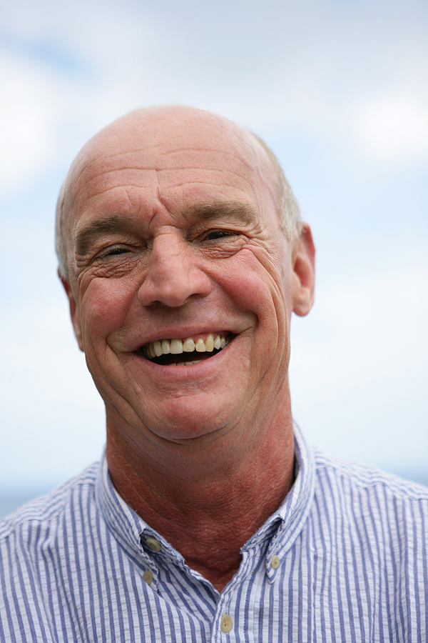 Unlocking the Benefits: A Comprehensive Guide to Dental Implants for All Ages